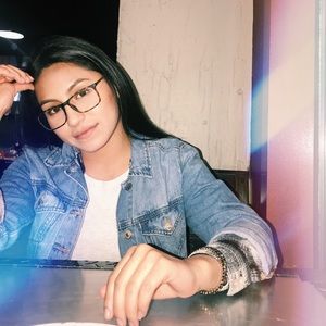 Meet your Posher, Ariana